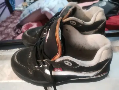 Zapatillas Vans Rowley negras usadas - miniatura 3