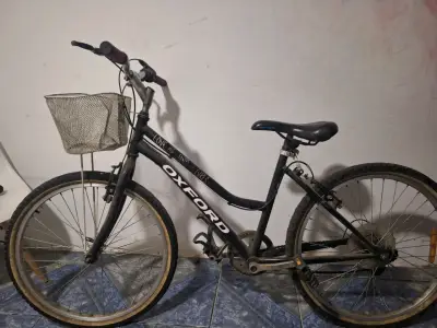 Bicicleta Oxford y tres 24 y 26 - miniatura 1
