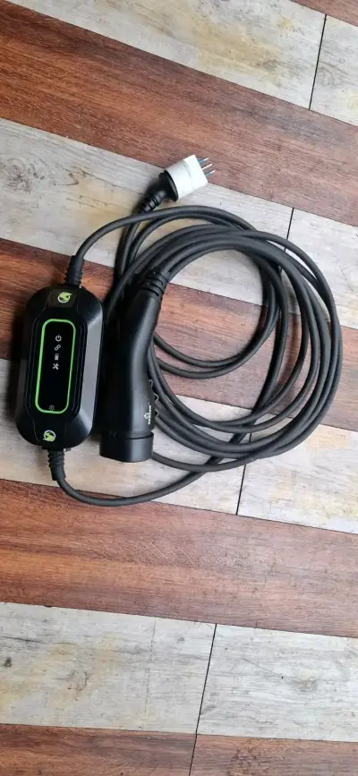 Cargador portátil para vehículos eléctricos - miniatura 5