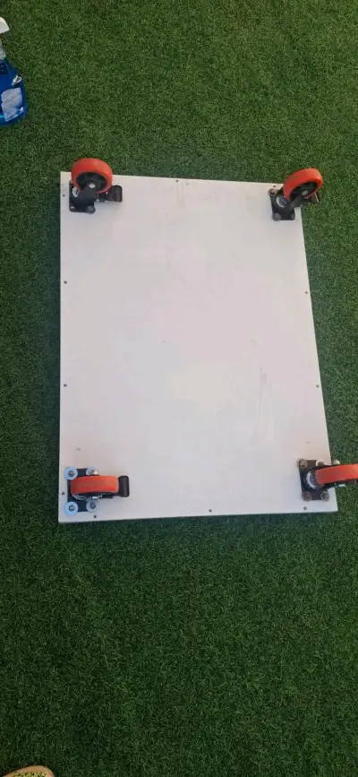Base de madera con ruedas para transporte - miniatura 1
