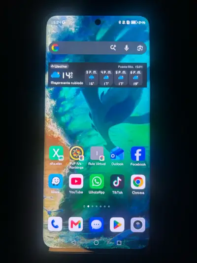Smartphone en buen estado con pantalla táctil - miniatura 2