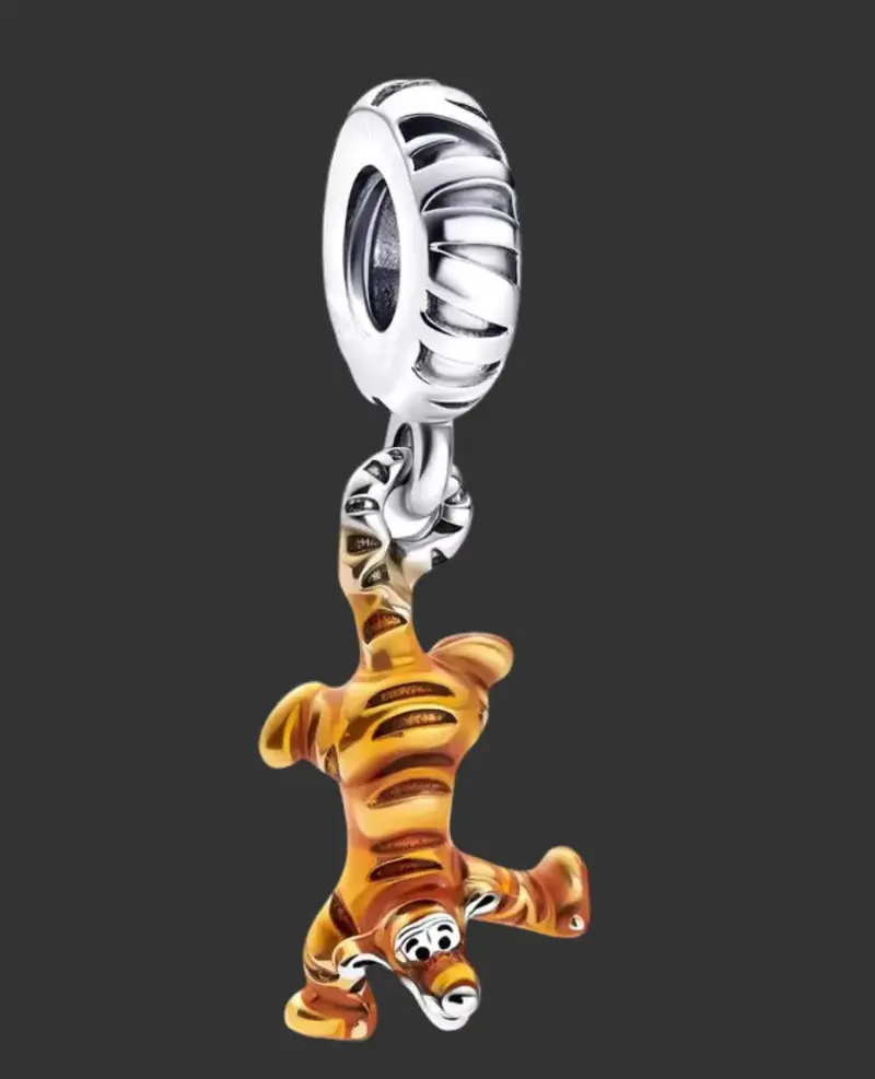 Charm colgante de plata con figura de tigre