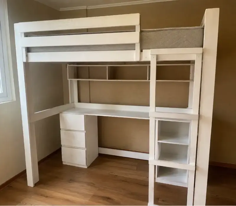Cama alta 1.5P con escritorio y estantería blanca