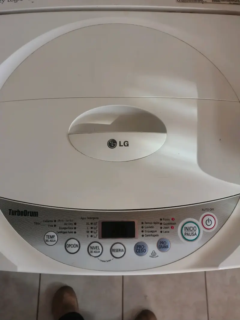 Lavadora LG de carga superior en buen estado - 2