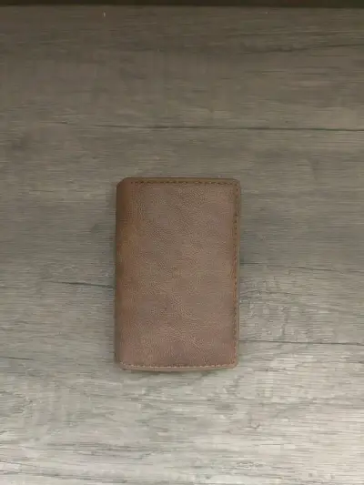 Billetera de cuero marrón con tarjetero - miniatura 1