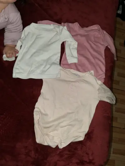 Lote de bodies y pijamas para bebé - miniatura 6
