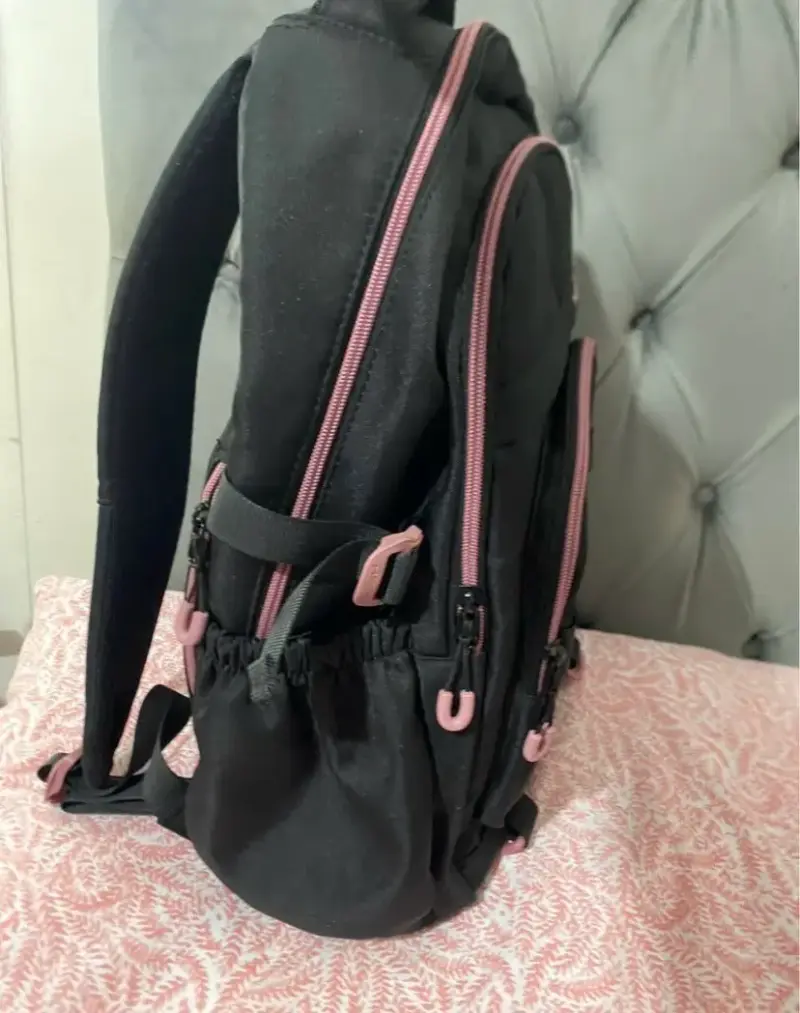 Mochila negra Head con detalles rosados - 2