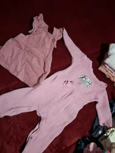 Lote de ropa para bebé niña variada - miniatura 4