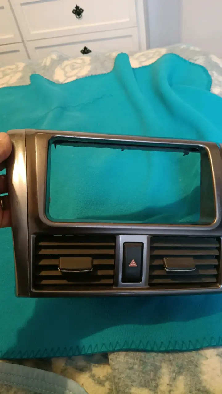 Marco frontal para radio de auto con ventilación - 1