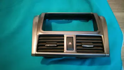 Marco frontal para radio de auto con ventilación - miniatura 3