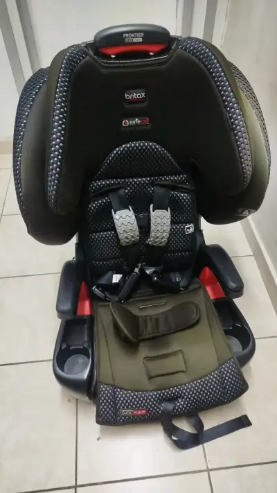 Silla de auto Britax con sistema de seguridad SafeCell - miniatura 2