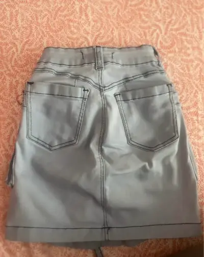 Falda de mezclilla gris con bolsillos Dirt Jeans - miniatura 3