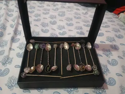 Juego de cucharas decorativas con piedras - miniatura 4