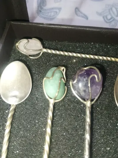 Juego de cucharas decorativas con piedras - miniatura 5