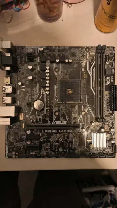 Placa Madre ASUS Prime A320M-K para AMD - miniatura 1