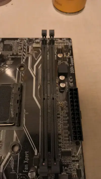 Placa Madre ASUS Prime A320M-K para AMD - miniatura 3