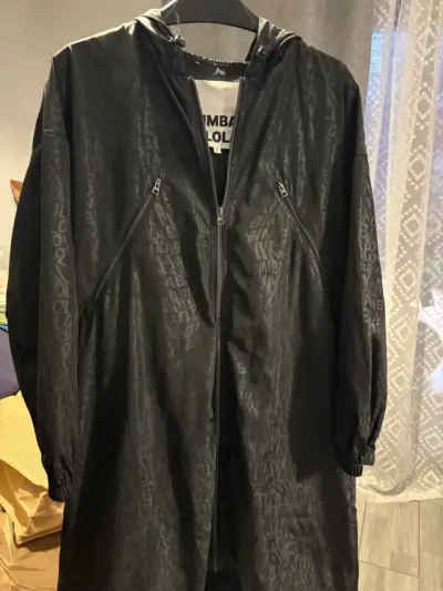 Chaqueta negra con capucha Bimba y Lola - miniatura 1