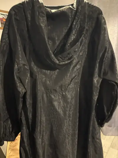 Chaqueta negra con capucha Bimba y Lola - miniatura 3