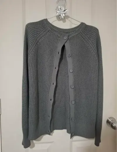 Cardigan gris de punto para mujer - miniatura 1