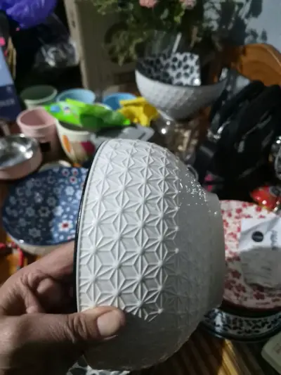 Bowl de cerámica con diseño geométrico - miniatura 1