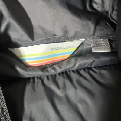 Chaqueta Acolchada Gris con Capucha Diadora - miniatura 3
