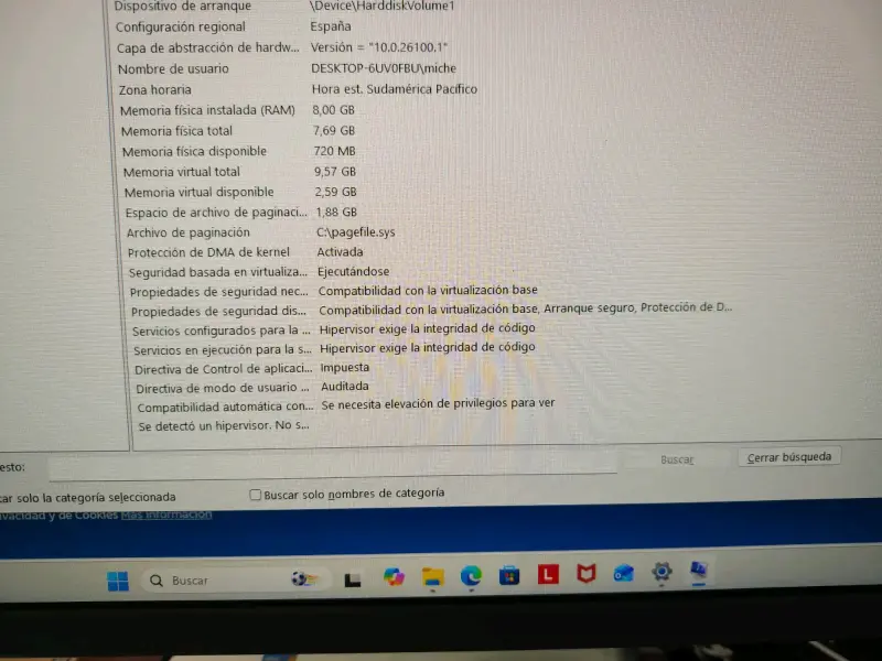 Monitor Lenovo de 27 pulgadas Full HD - 4