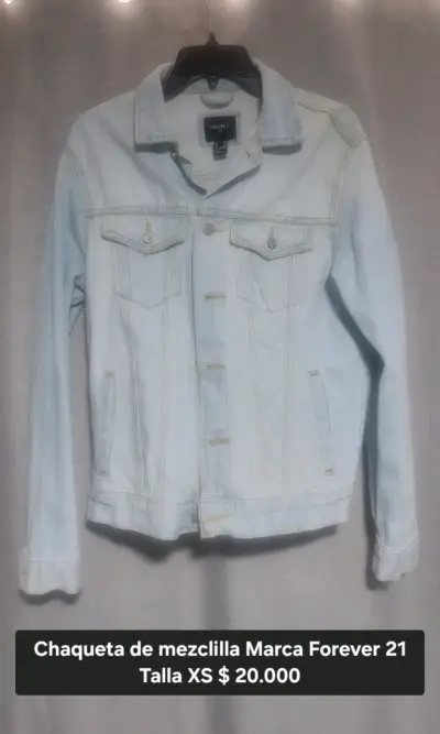 Chaqueta de Mezclilla Forever 21 talla XS - miniatura 1