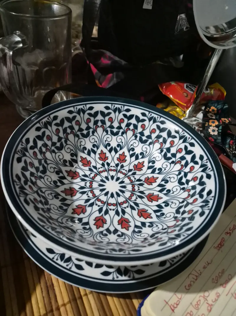 Platos de cerámica con diseño floral 2000 cada uno - 1