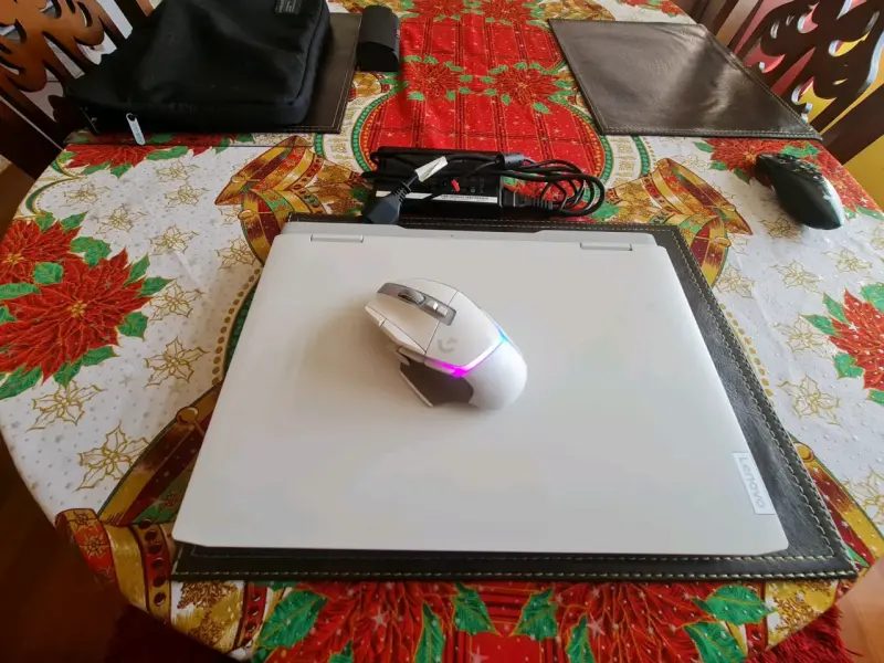 Notebook gamer Lenovo + mouse gamer inalámbrico - 5