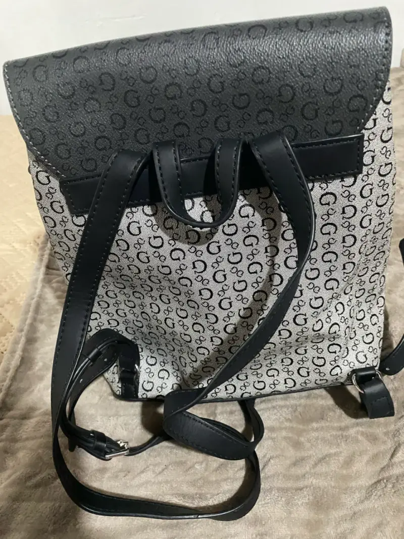 Mochila Guess estampado monograma - 2