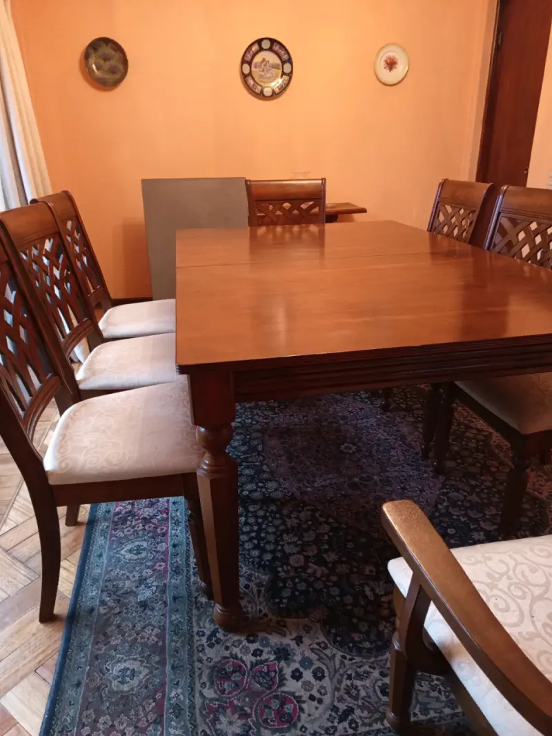 Juego de comedor de madera con 8 sillas - 2