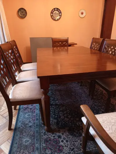 Juego de comedor de madera con 8 sillas - miniatura 2