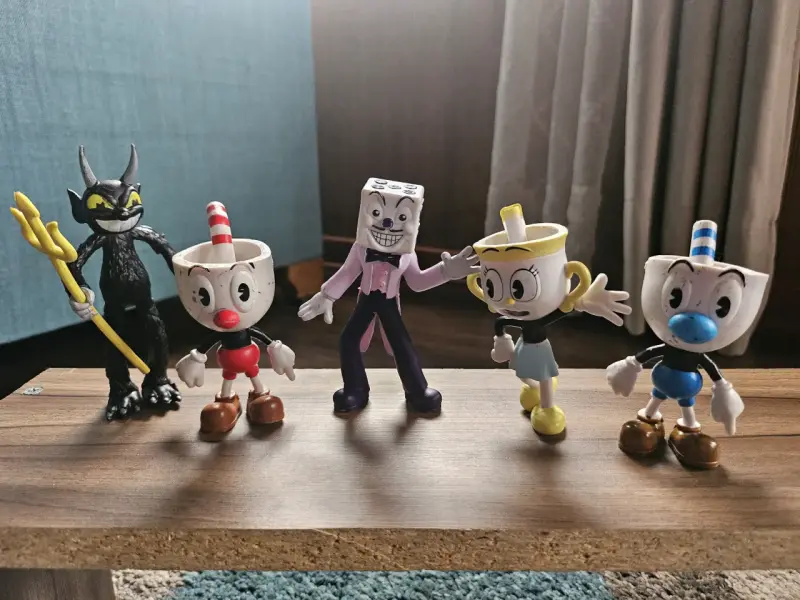 Set de figuras de acción Cuphead