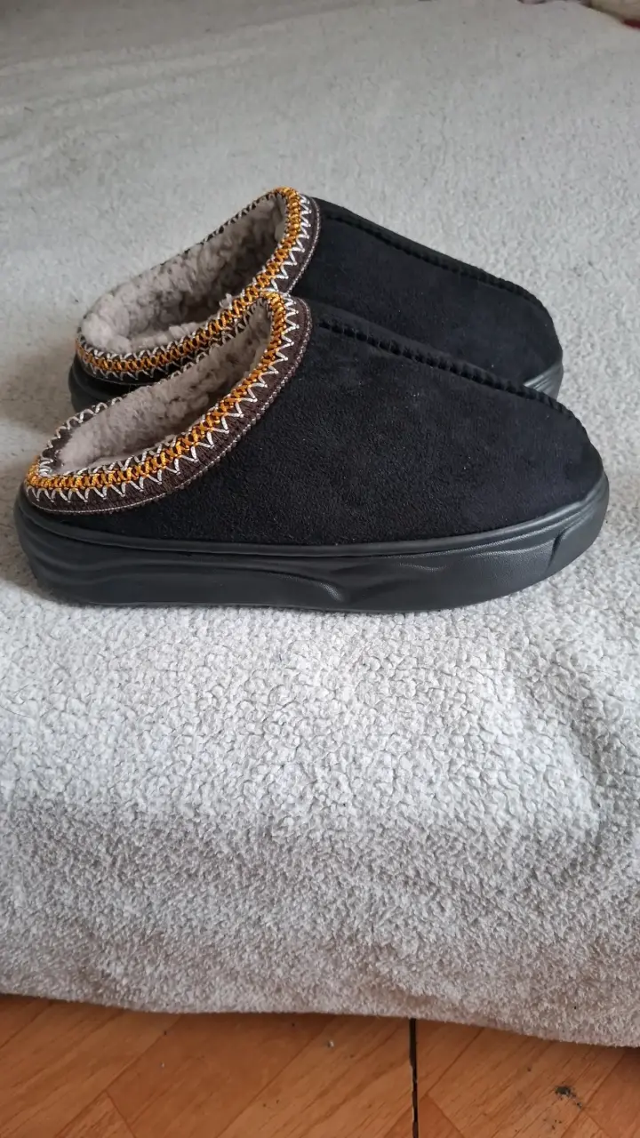 Pantuflas de invierno negras con forro cálido - 1