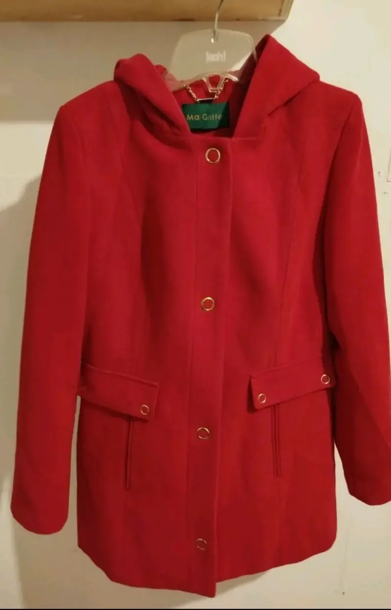 Abrigo rojo con capucha para mujer Ma Griffe - 1
