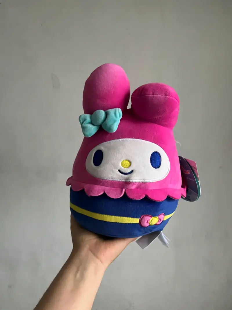Peluche My Melody Sanrio rosa y azul