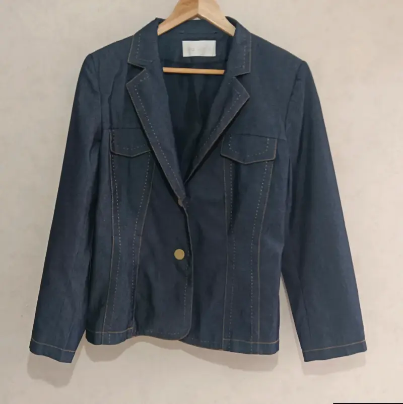 Blazer de mezclilla azul oscuro para mujer - 1