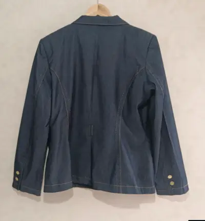 Blazer de mezclilla azul oscuro para mujer - miniatura 5