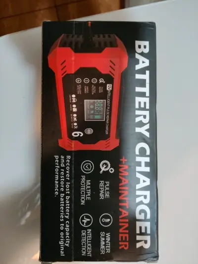 Linterna táctica LED recargable negra - miniatura 2