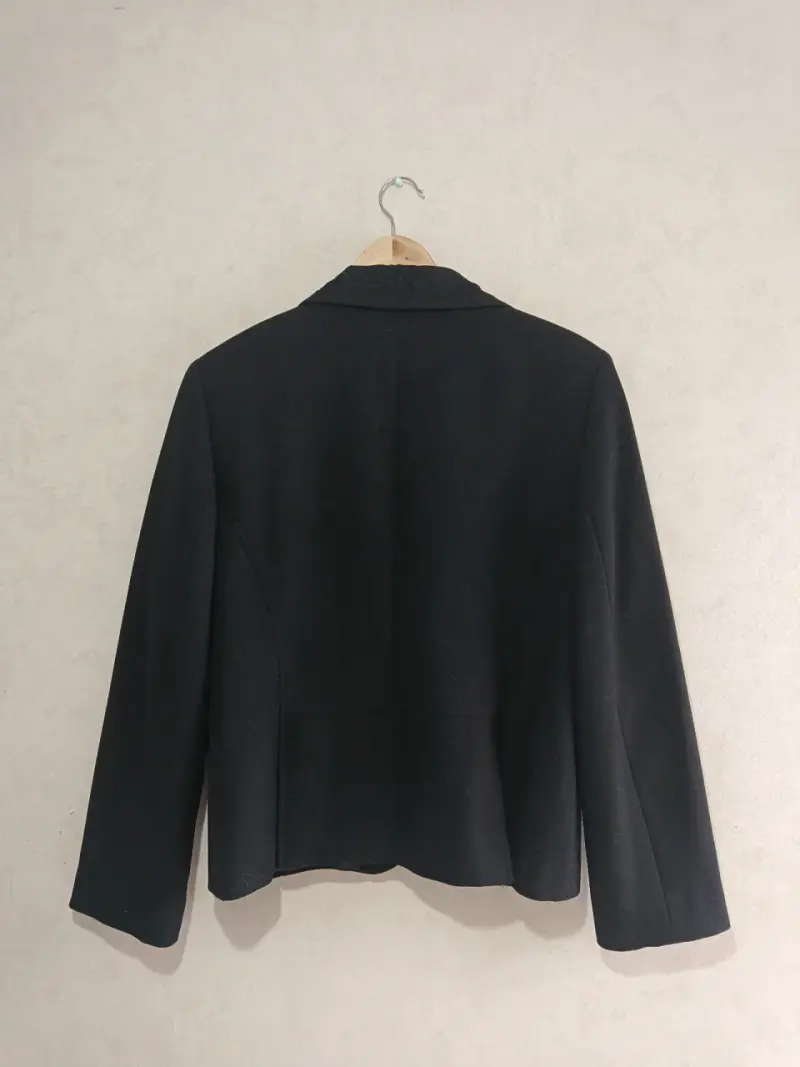 Blazer negro elegante Cacharel con bordado floral - 6