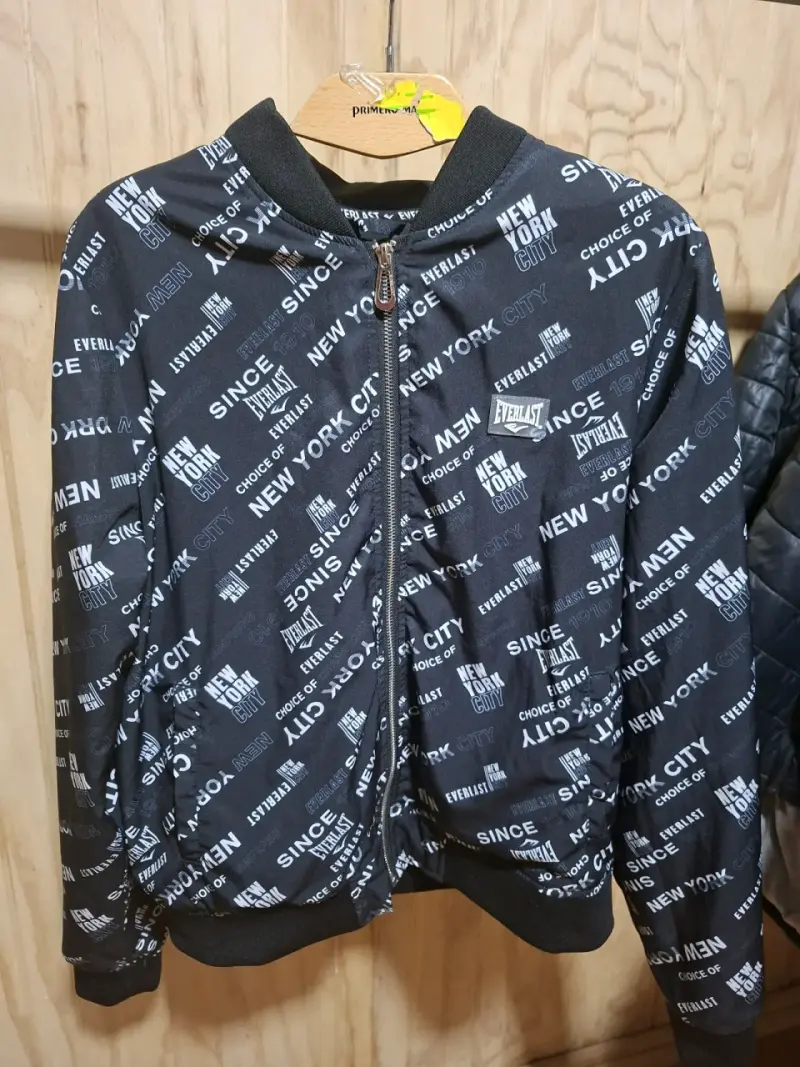 Chaqueta bomber negra Everlast con estampado - 1
