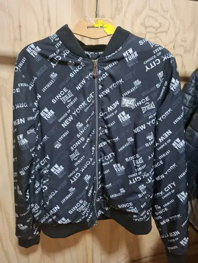 Chaqueta bomber negra Everlast con estampado - miniatura 1