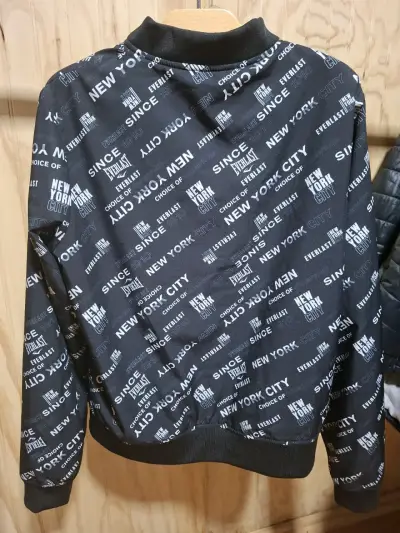 Chaqueta bomber negra Everlast con estampado - miniatura 2