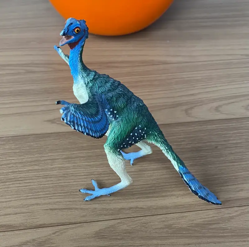 Dinosaurio Oviraptor - 1