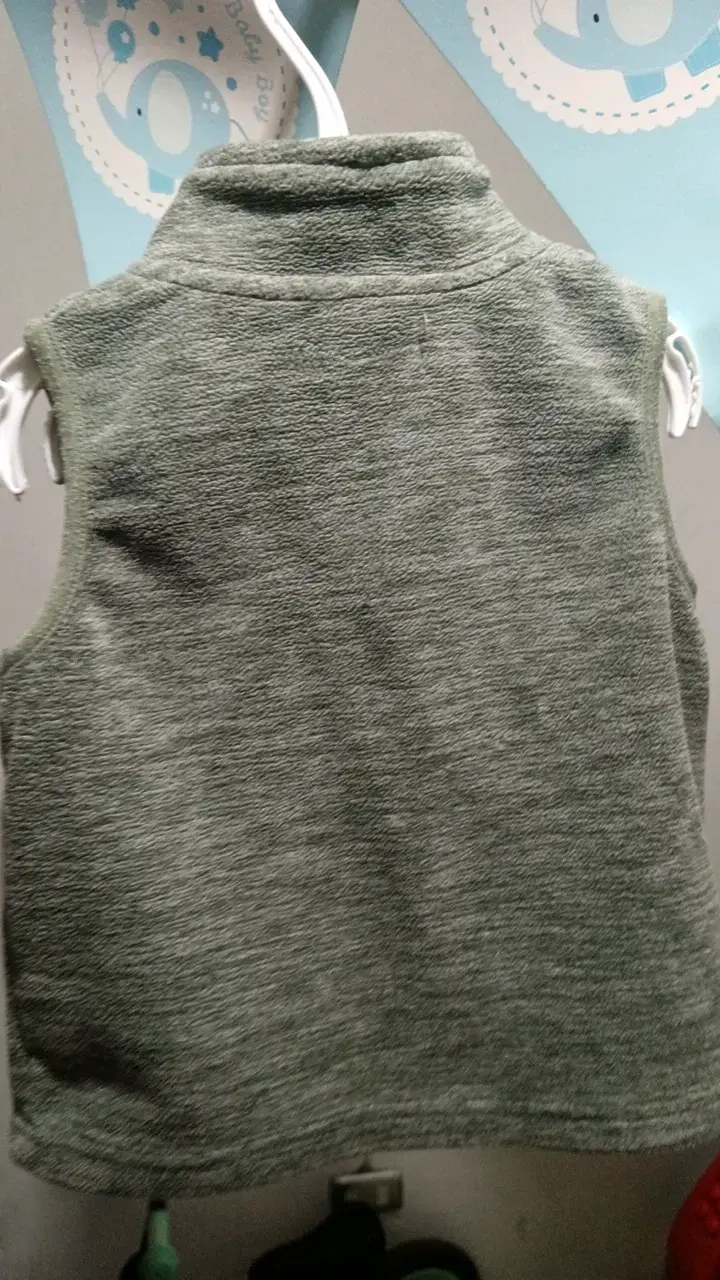 Chaleco polar verde sin mangas para niño - 2