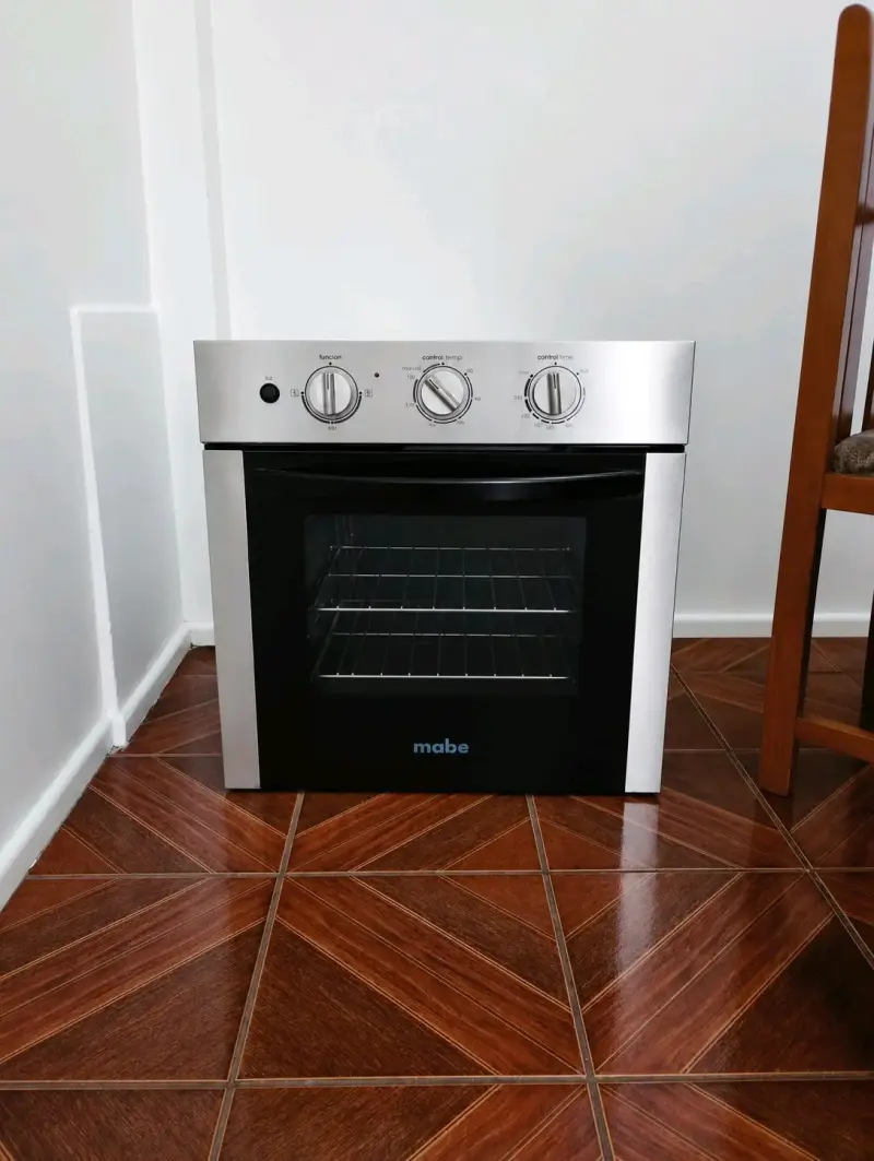 Horno empotrado eléctrico Mabe en buen estado - 2