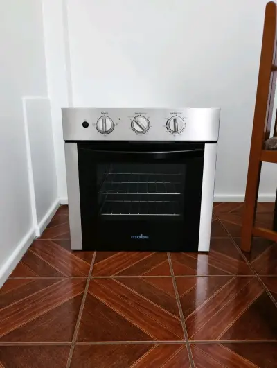 Horno empotrado eléctrico Mabe en buen estado - miniatura 2