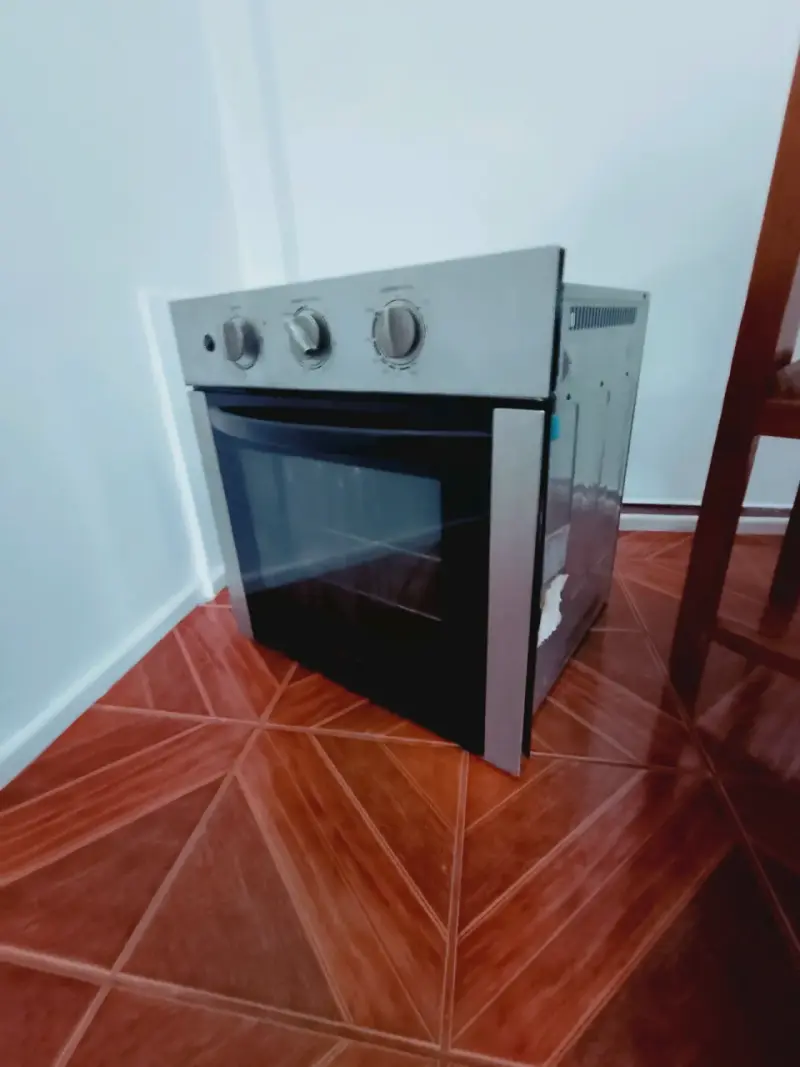 Horno empotrado eléctrico Mabe en buen estado - 3