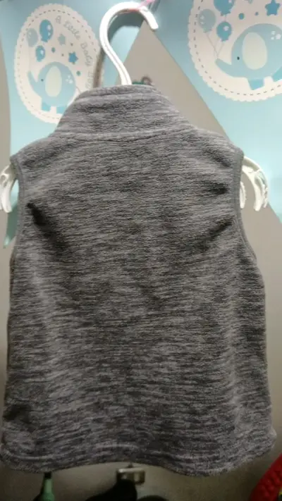 Chaleco polar gris sin mangas para niño con cierre - miniatura 2