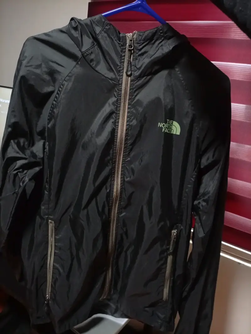 Chaqueta cortaviento negra The North Face - 1
